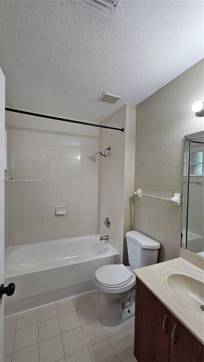 For Rent: $2,100 (3 beds, 2 baths, 1600 Square Feet)