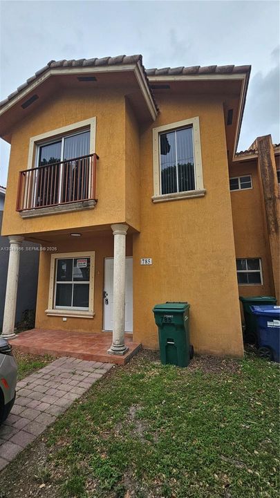 For Rent: $2,100 (3 beds, 2 baths, 1600 Square Feet)