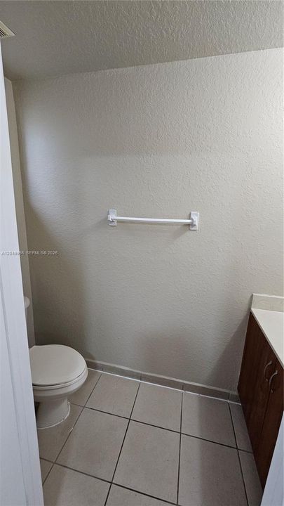 For Rent: $2,100 (3 beds, 2 baths, 1600 Square Feet)