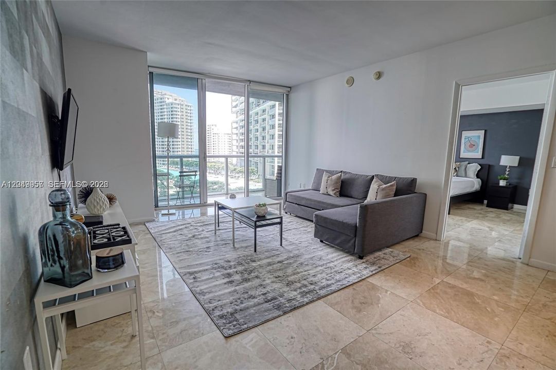 For Rent: $3,750 (1 beds, 1 baths, 898 Square Feet)