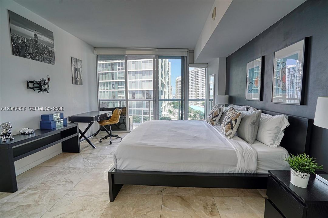 For Rent: $3,750 (1 beds, 1 baths, 898 Square Feet)