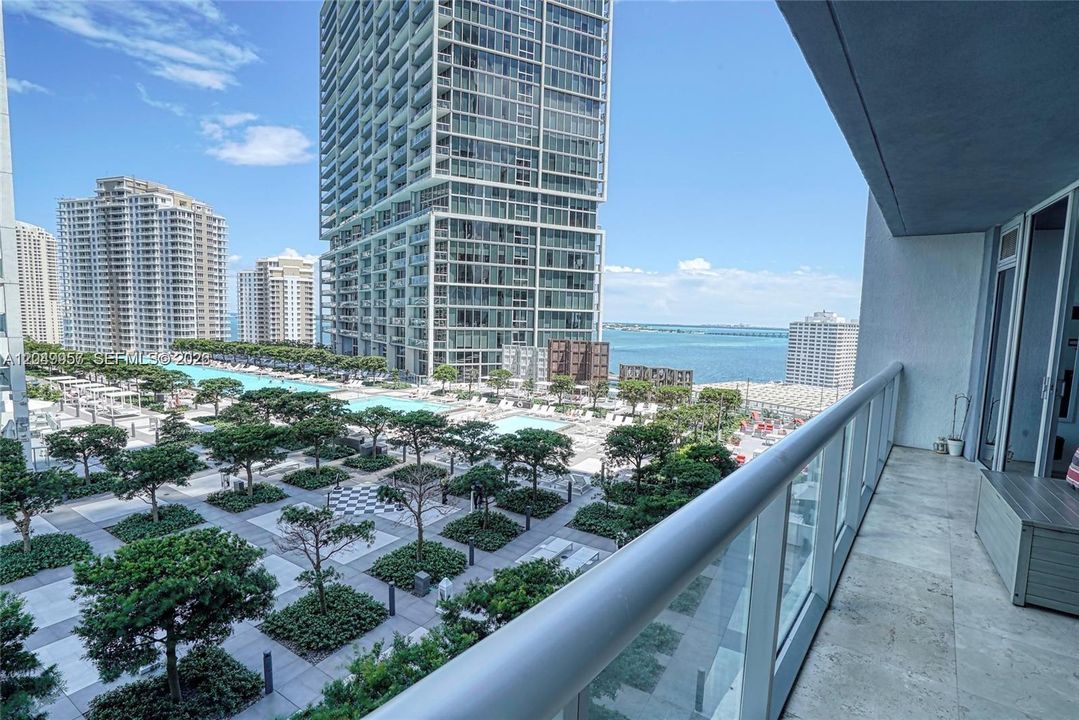 For Rent: $3,750 (1 beds, 1 baths, 898 Square Feet)