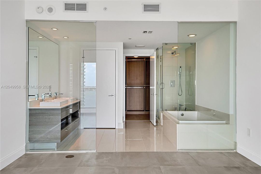 For Rent: $6,000 (2 beds, 3 baths, 1198 Square Feet)