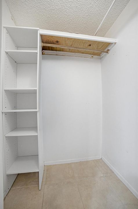 Bedroom2 - Closet