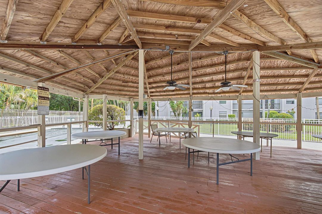 Amenities - Pool - Gazebo