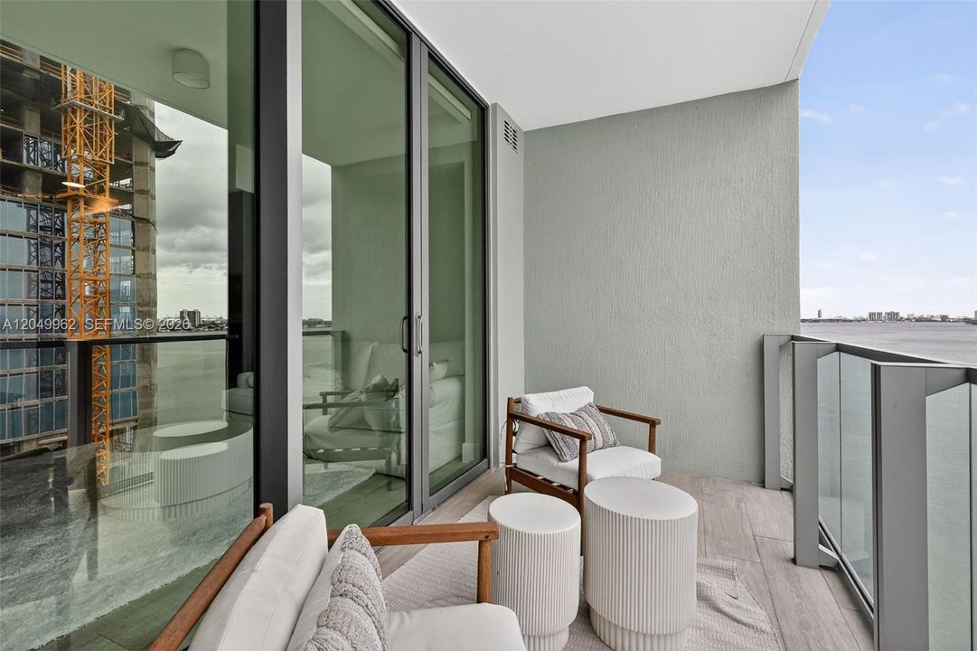 For Rent: $4,300 (1 beds, 2 baths, 790 Square Feet)