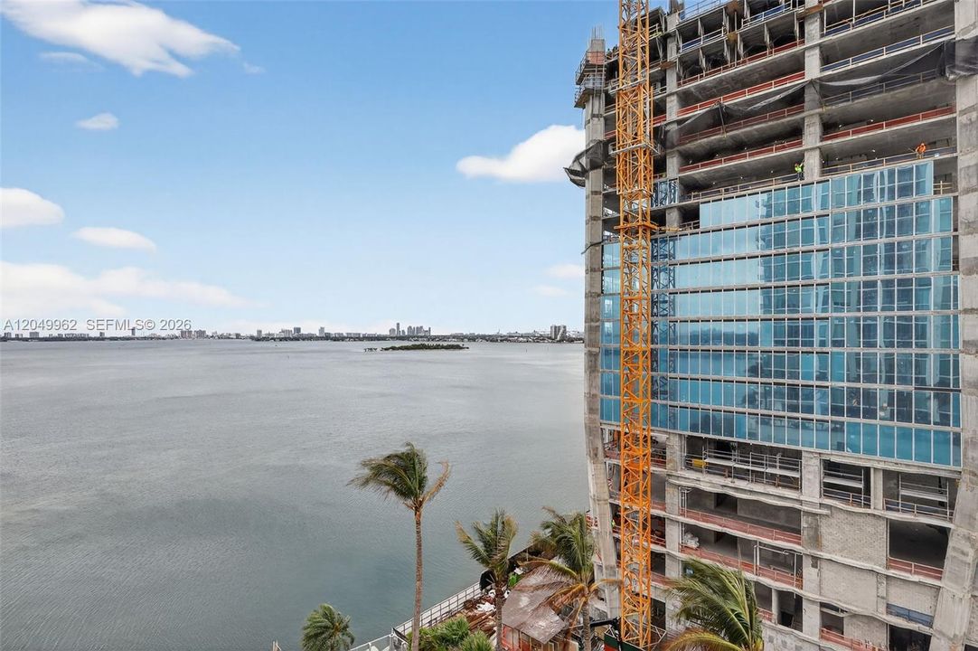 For Rent: $4,300 (1 beds, 2 baths, 790 Square Feet)