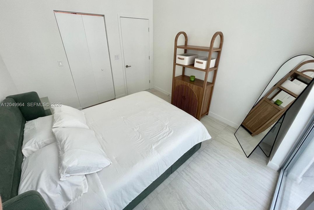 For Rent: $4,500 (1 beds, 1 baths, 551 Square Feet)