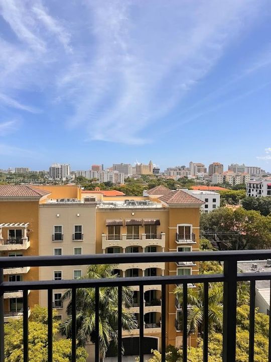 For Rent: $3,100 (2 beds, 2 baths, 1152 Square Feet)
