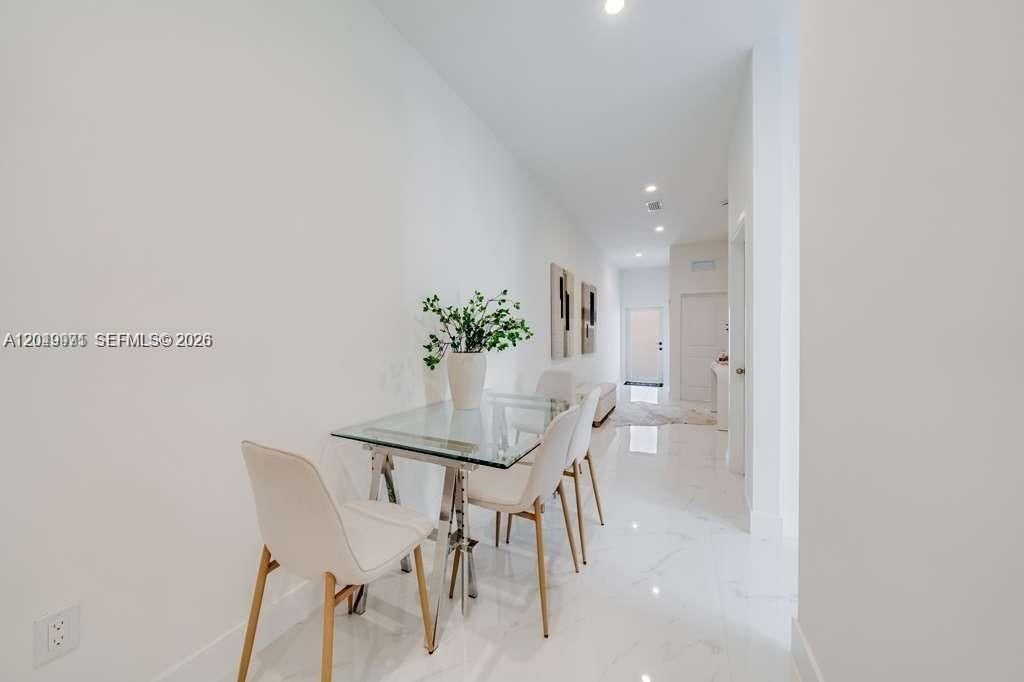 For Sale: $594,990 (3 beds, 2 baths, 1083 Square Feet)