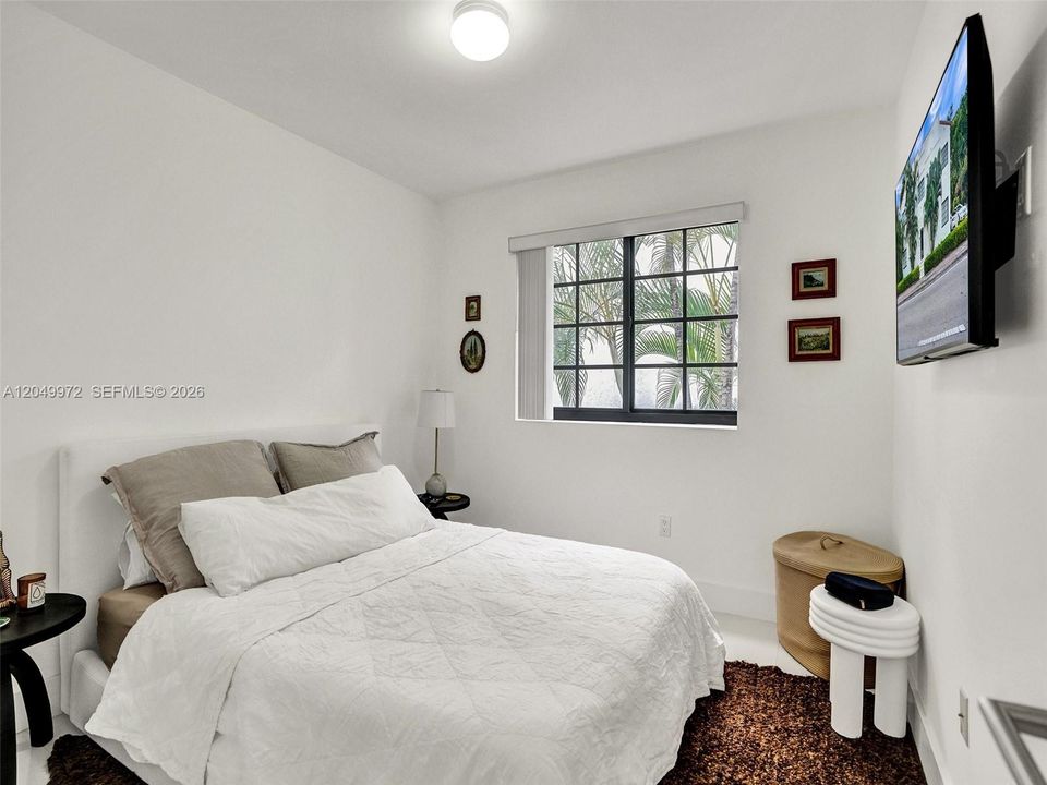 В аренду: $2,950 (2 спален, 1 ванн, 900 Квадратных фут)