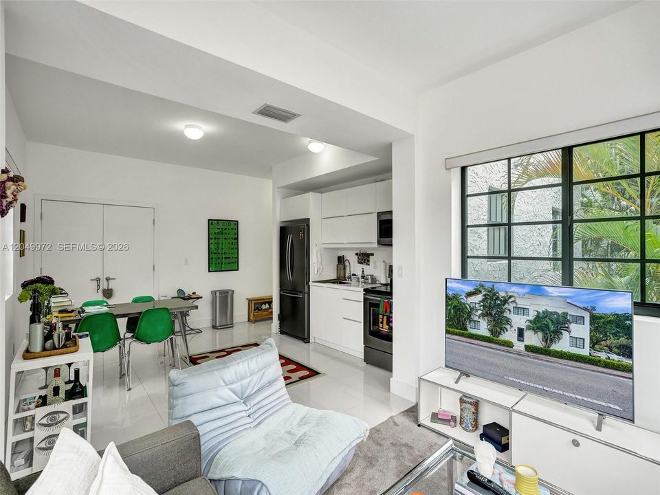 В аренду: $2,950 (2 спален, 1 ванн, 900 Квадратных фут)