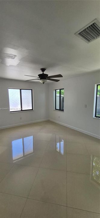 For Sale: $1,700,000 (5 beds, 2 baths, 3153 Square Feet)