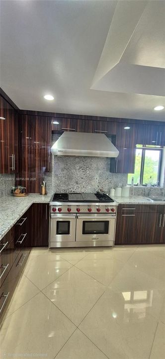 For Sale: $1,700,000 (5 beds, 2 baths, 3153 Square Feet)