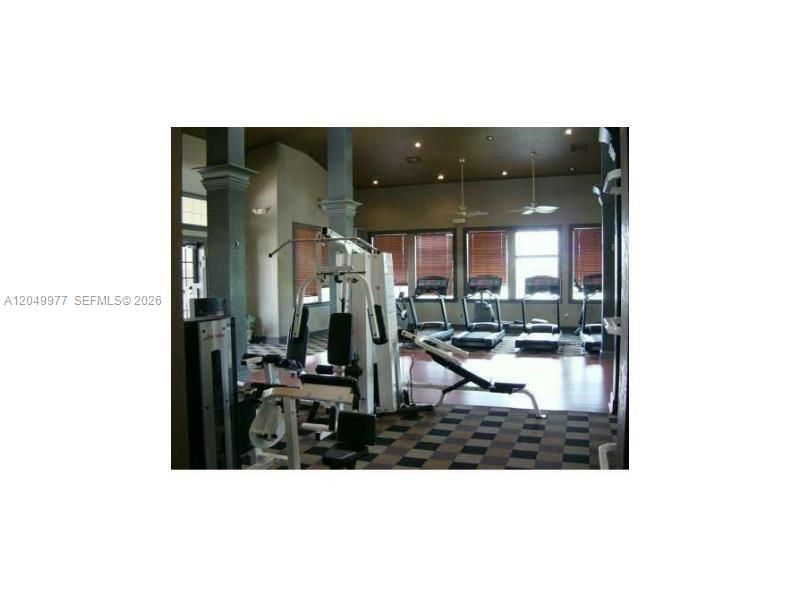 For Rent: $1,975 (1 beds, 1 baths, 800 Square Feet)