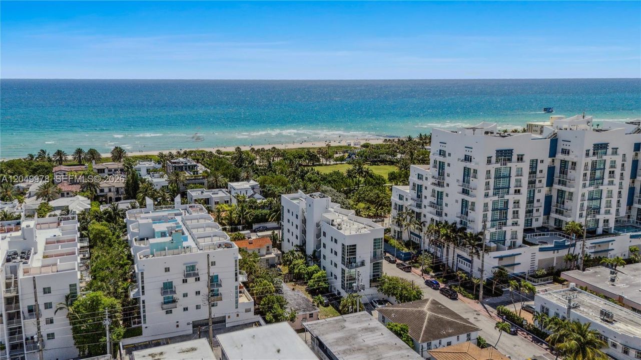 For Rent: $3,000 (1 beds, 1 baths, 760 Square Feet)