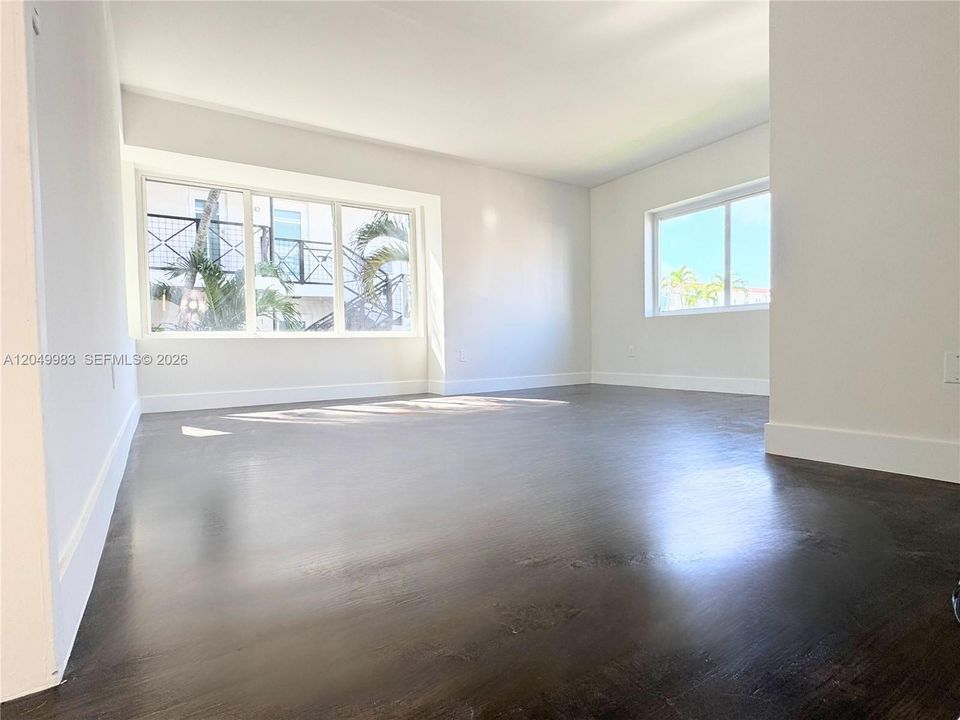 For Rent: $2,250 (1 beds, 1 baths, 605 Square Feet)