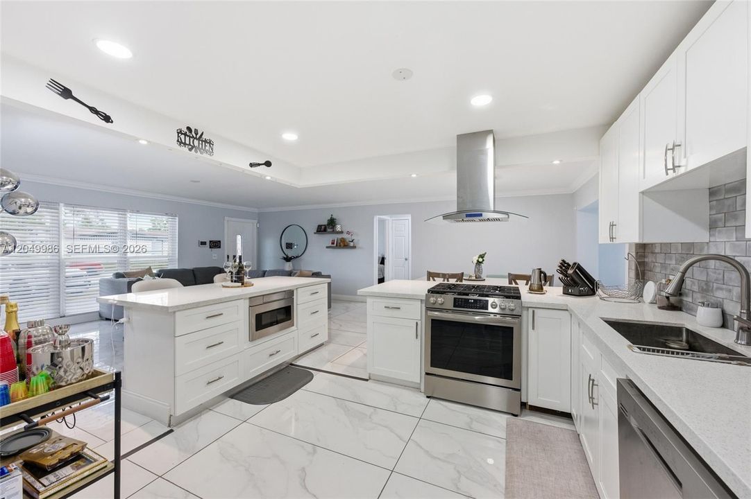 For Sale: $599,000 (4 beds, 2 baths, 1537 Square Feet)