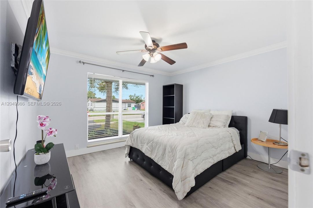 For Sale: $599,000 (4 beds, 2 baths, 1537 Square Feet)