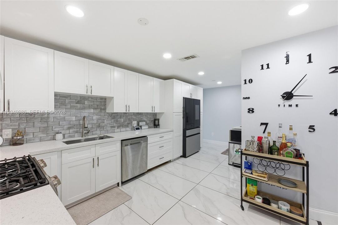 For Sale: $599,000 (4 beds, 2 baths, 1537 Square Feet)