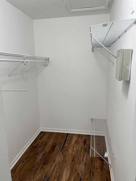 For Rent: $1,600 (2 beds, 2 baths, 815 Square Feet)