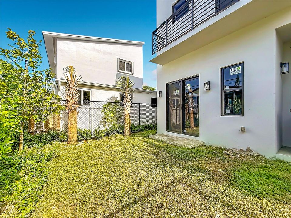 For Sale: $1,399,000 (3 beds, 3 baths, 2010 Square Feet)