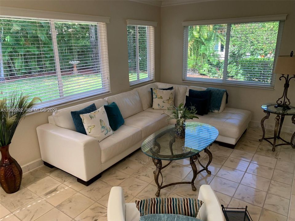 For Rent: $5,900 (2 beds, 2 baths, 1582 Square Feet)