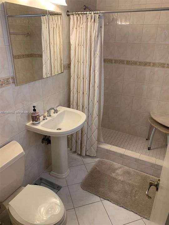 For Rent: $5,900 (2 beds, 2 baths, 1582 Square Feet)