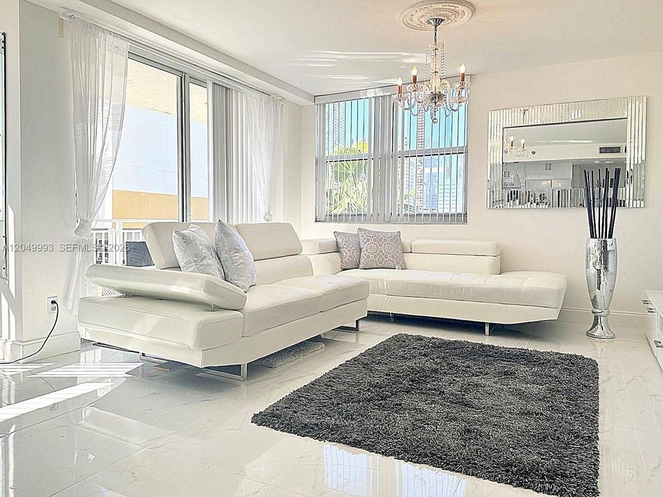 En Venta: $645,000 (2 camas, 2 baños, 1065 Pies cuadrados)