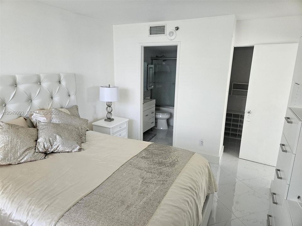 En Venta: $645,000 (2 camas, 2 baños, 1065 Pies cuadrados)