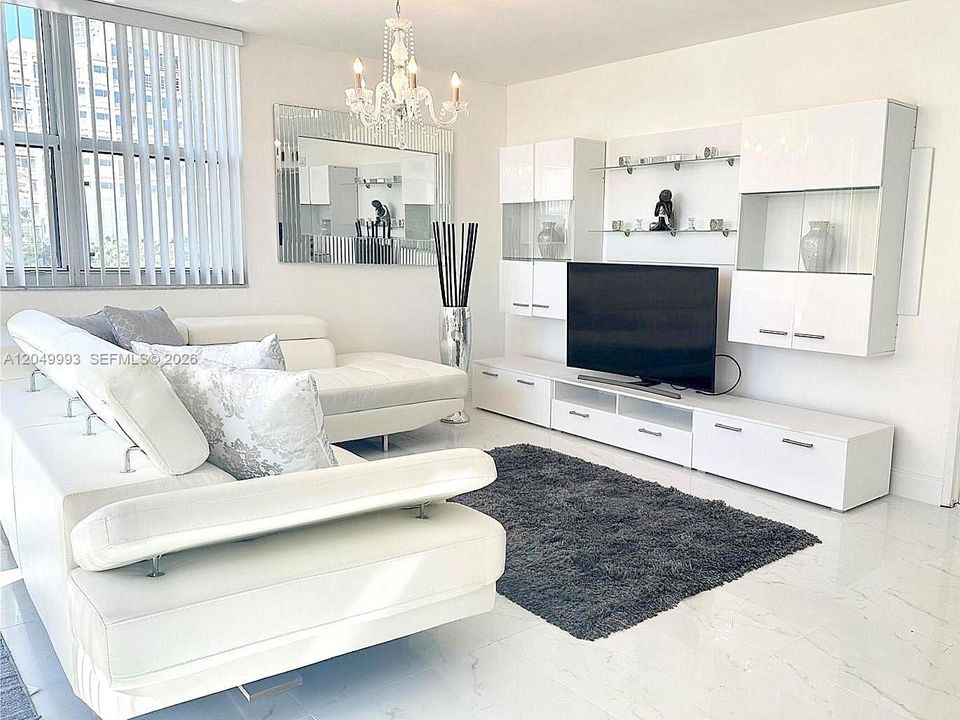 En Venta: $645,000 (2 camas, 2 baños, 1065 Pies cuadrados)