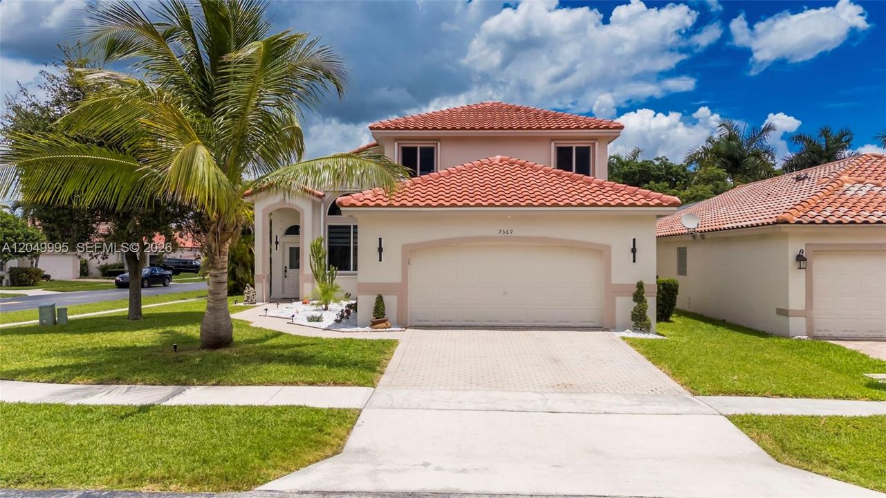 На продажу: $689,999 (4 спален, 3 ванн, 2174 Квадратных фут)