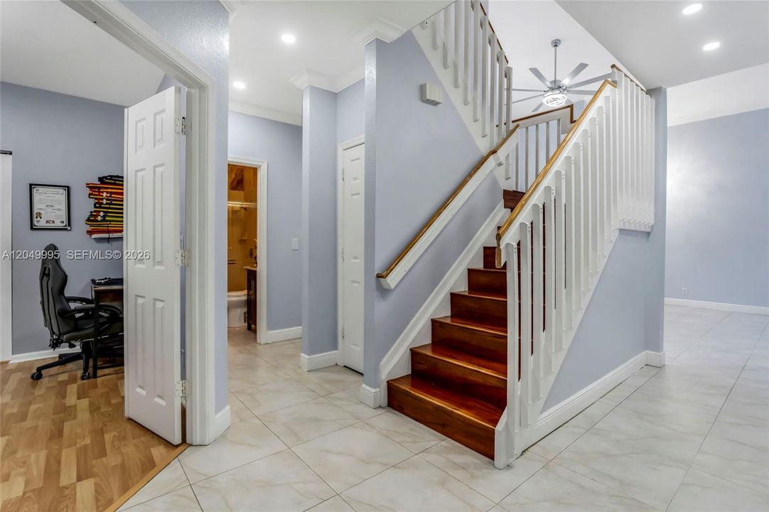 На продажу: $689,999 (4 спален, 3 ванн, 2174 Квадратных фут)