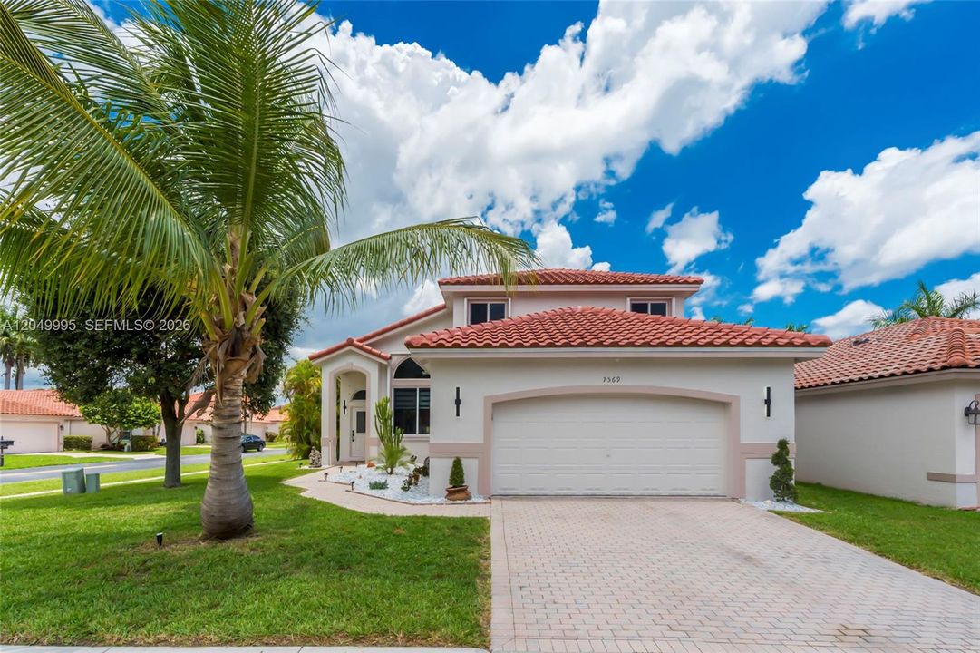 На продажу: $689,999 (4 спален, 3 ванн, 2174 Квадратных фут)