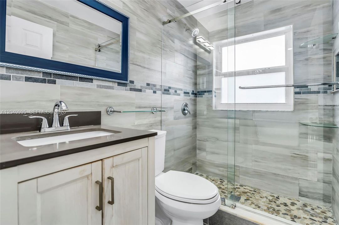 На продажу: $689,999 (4 спален, 3 ванн, 2174 Квадратных фут)