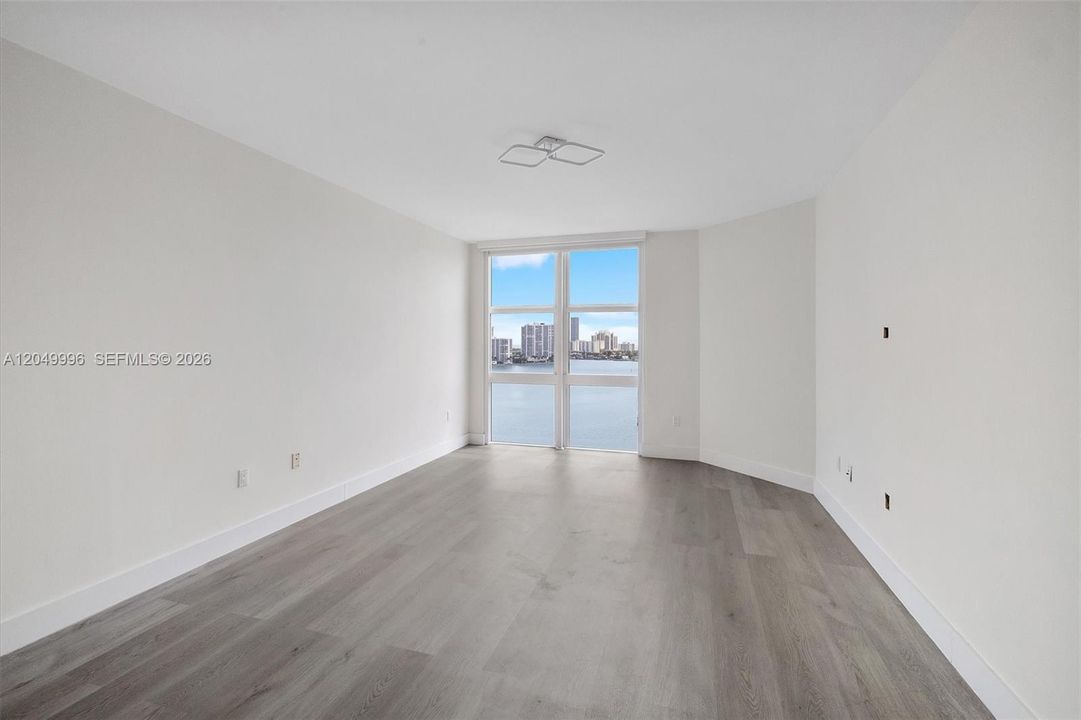 В аренду: $8,500 (2 спален, 2 ванн, 2433 Квадратных фут)