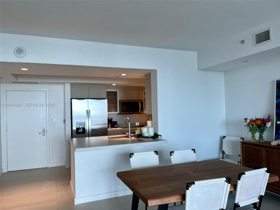 For Rent: $4,300 (2 beds, 2 baths, 1178 Square Feet)