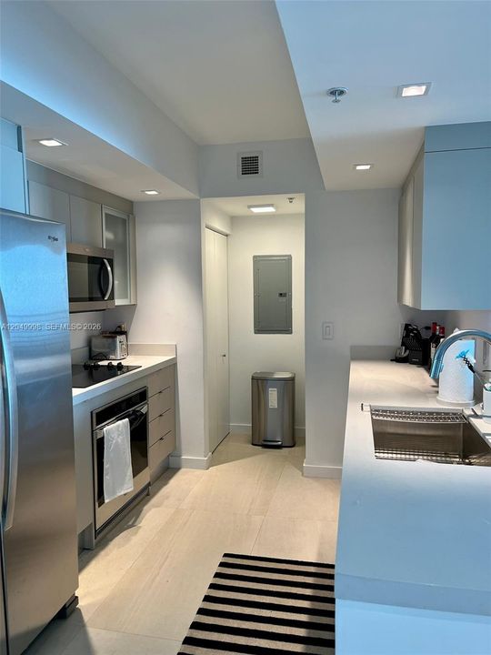 For Rent: $4,300 (2 beds, 2 baths, 1178 Square Feet)