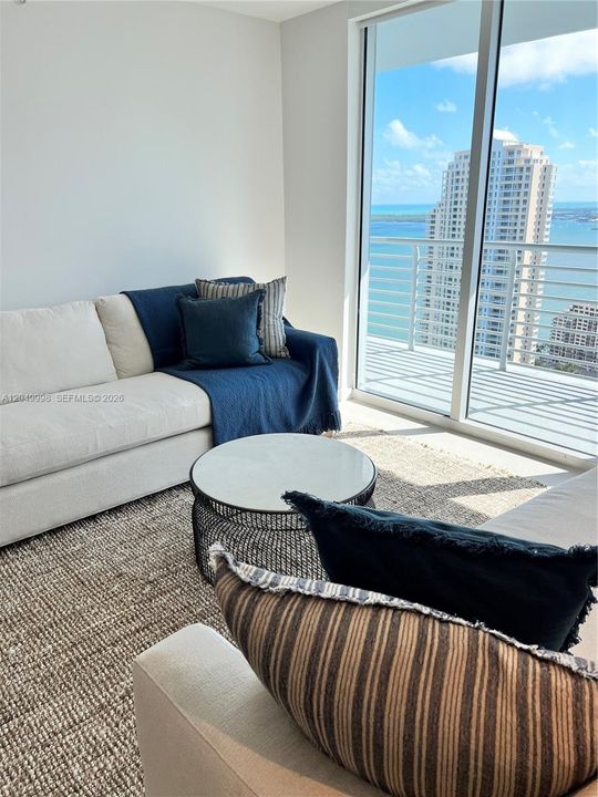 For Rent: $4,300 (2 beds, 2 baths, 1178 Square Feet)