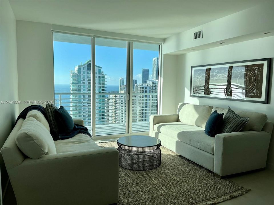 For Rent: $4,300 (2 beds, 2 baths, 1178 Square Feet)