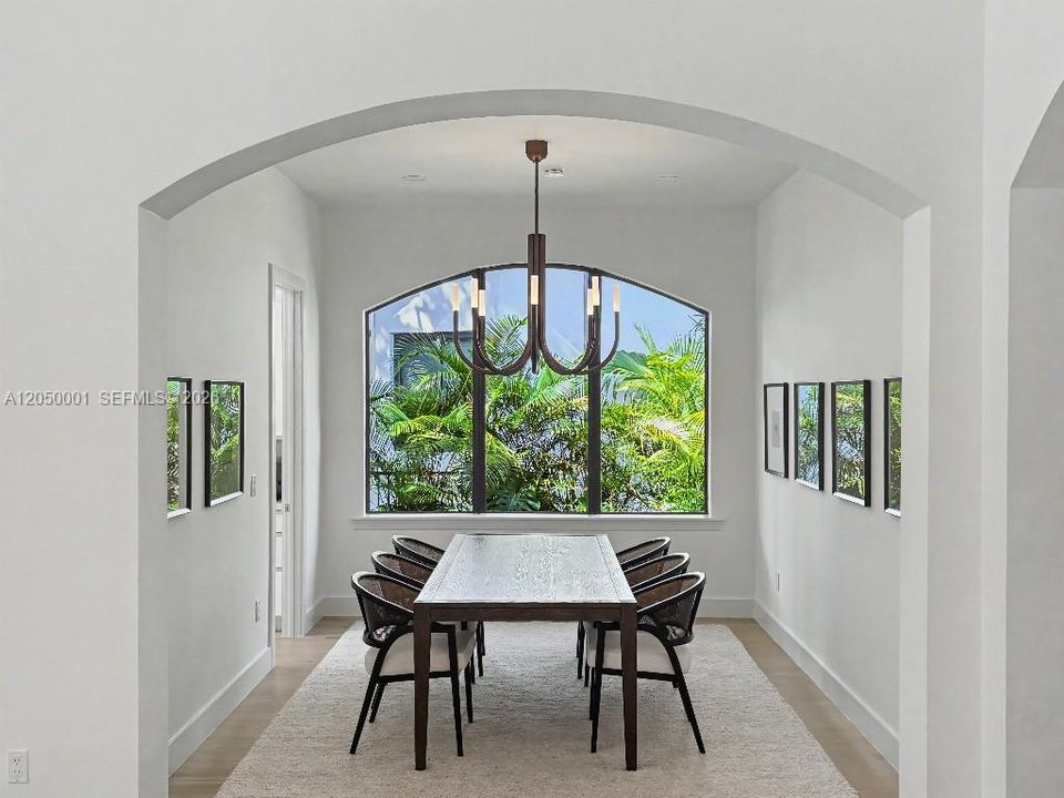 For Sale: $2,100,000 (3 beds, 2 baths, 2453 Square Feet)
