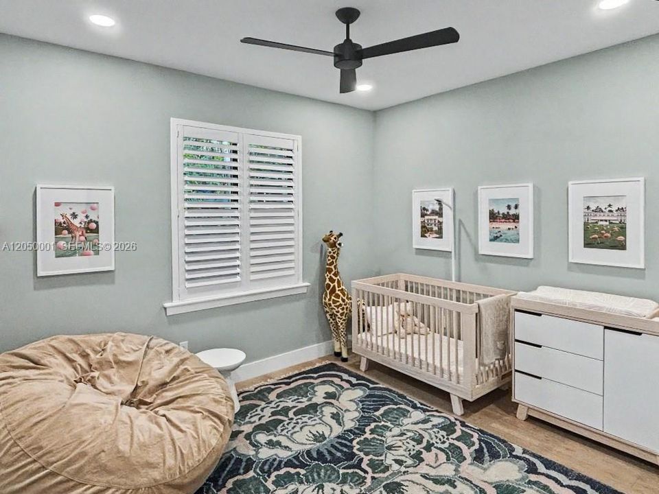 For Sale: $2,100,000 (3 beds, 2 baths, 2453 Square Feet)