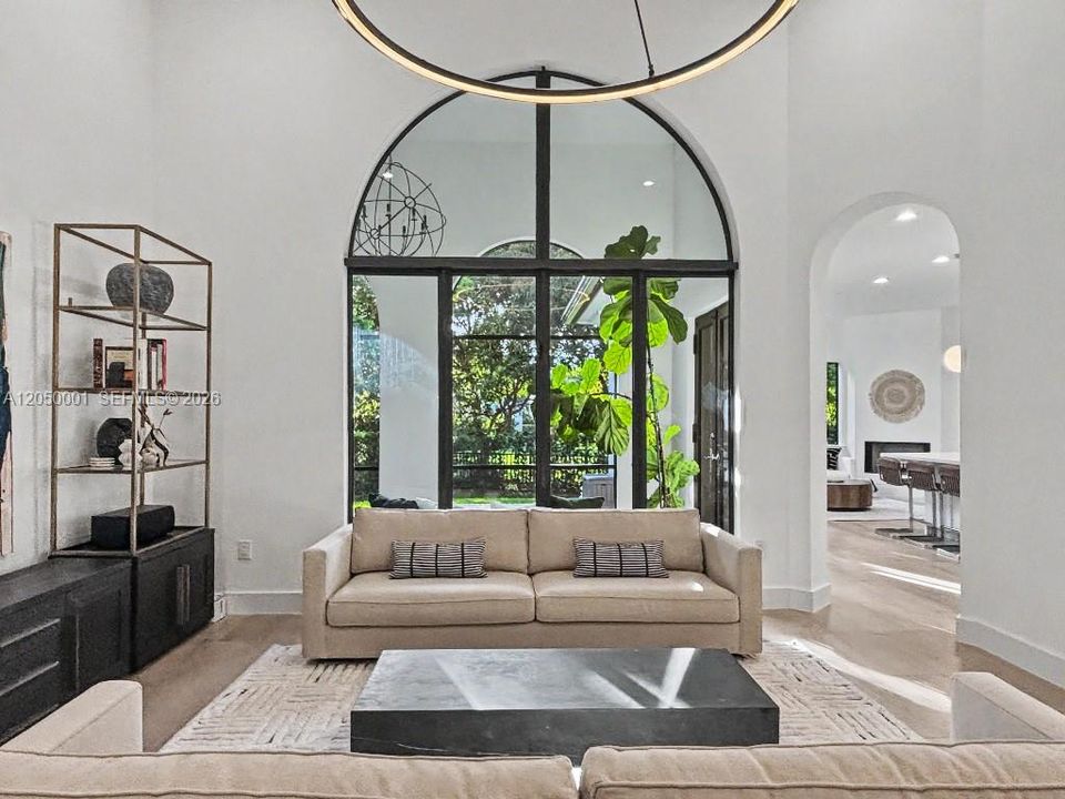 For Sale: $2,100,000 (3 beds, 2 baths, 2453 Square Feet)