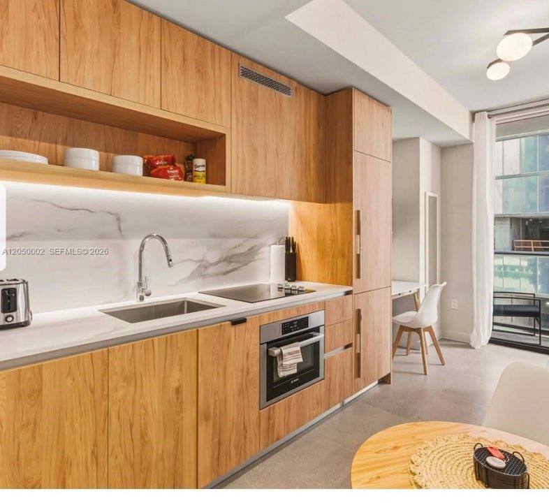 For Rent: $2,800 (0 beds, 1 baths, 321 Square Feet)