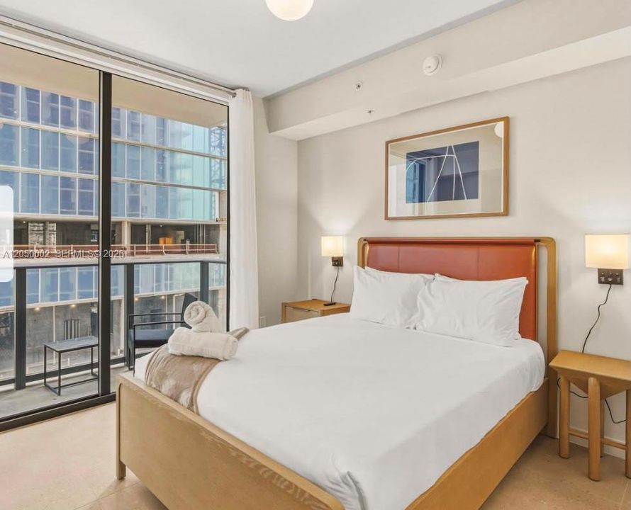 For Rent: $2,800 (0 beds, 1 baths, 321 Square Feet)