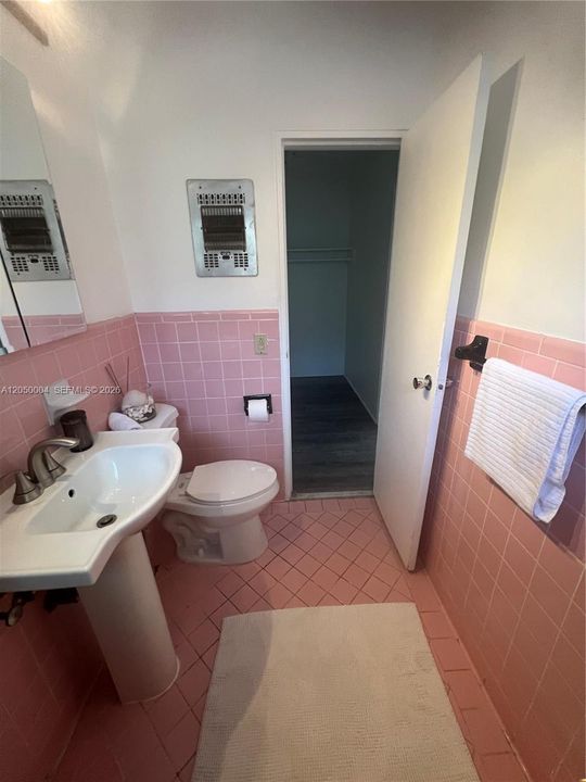 For Rent: $1,550 (0 beds, 1 baths, 406 Square Feet)