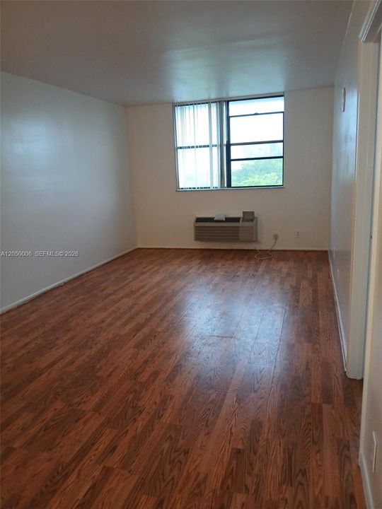 Activo con contrato: $1,420 (1 camas, 1 baños, 606 Pies cuadrados)
