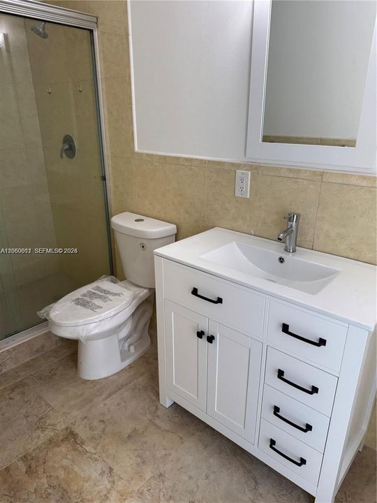 For Rent: $3,900 (4 beds, 3 baths, 1656 Square Feet)