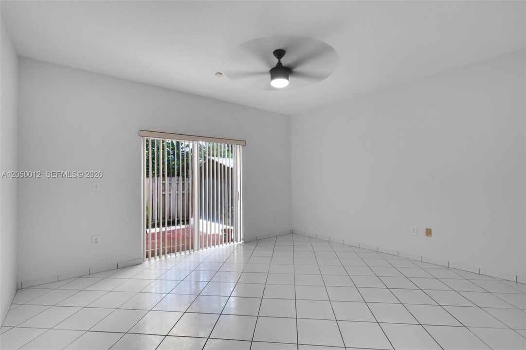 En Venta: $704,000 (3 camas, 2 baños, 1889 Pies cuadrados)