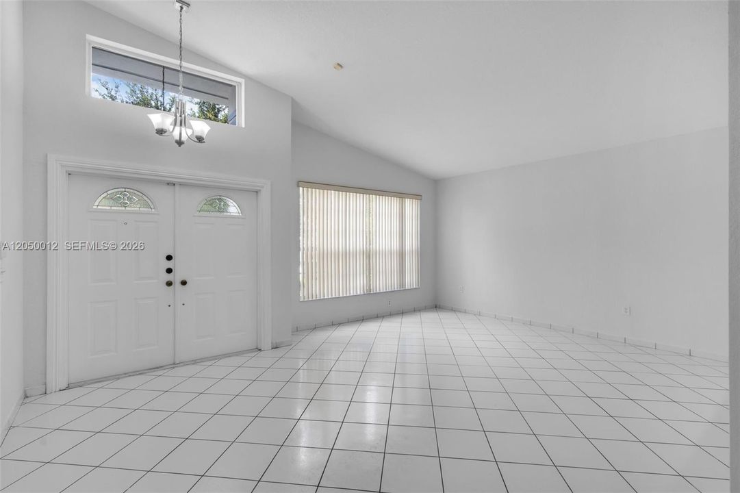 En Venta: $704,000 (3 camas, 2 baños, 1889 Pies cuadrados)